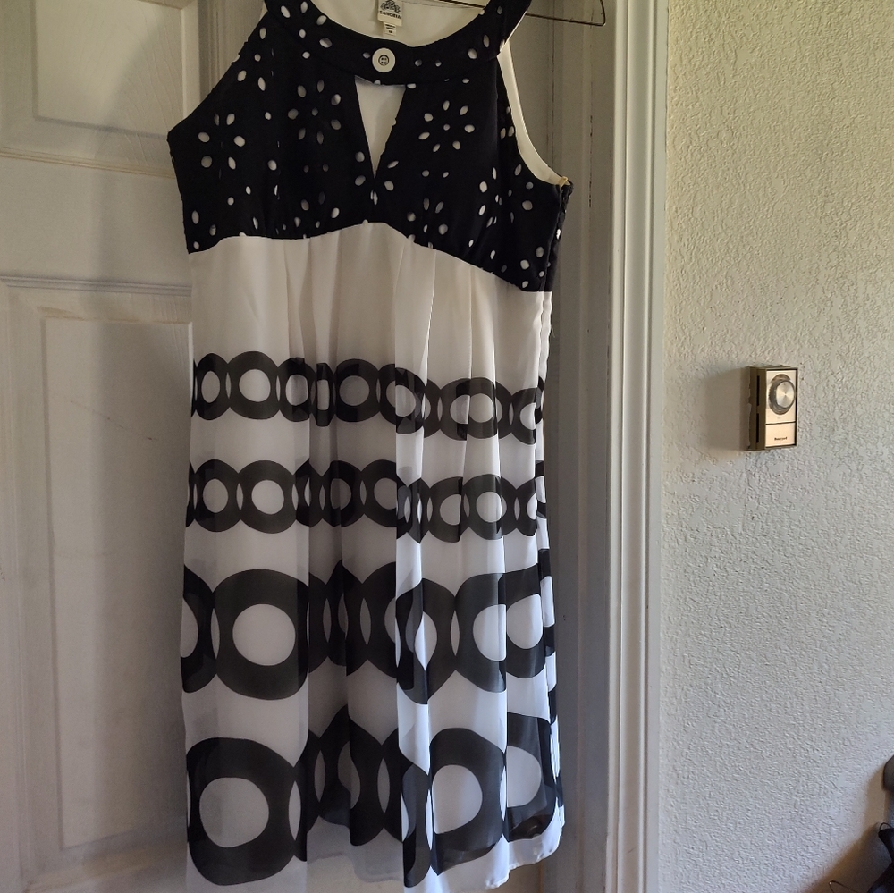 A cute black and white size 14  summer dress.